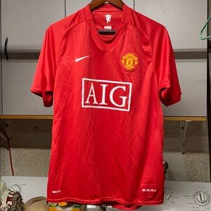 Red Manchester United NikeFIT Jersey